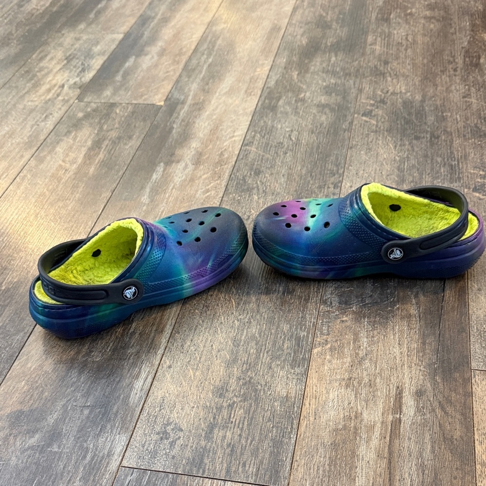 CROCS Kids Slippers in Blue, Purple, and Green - Picture 7 of 7
